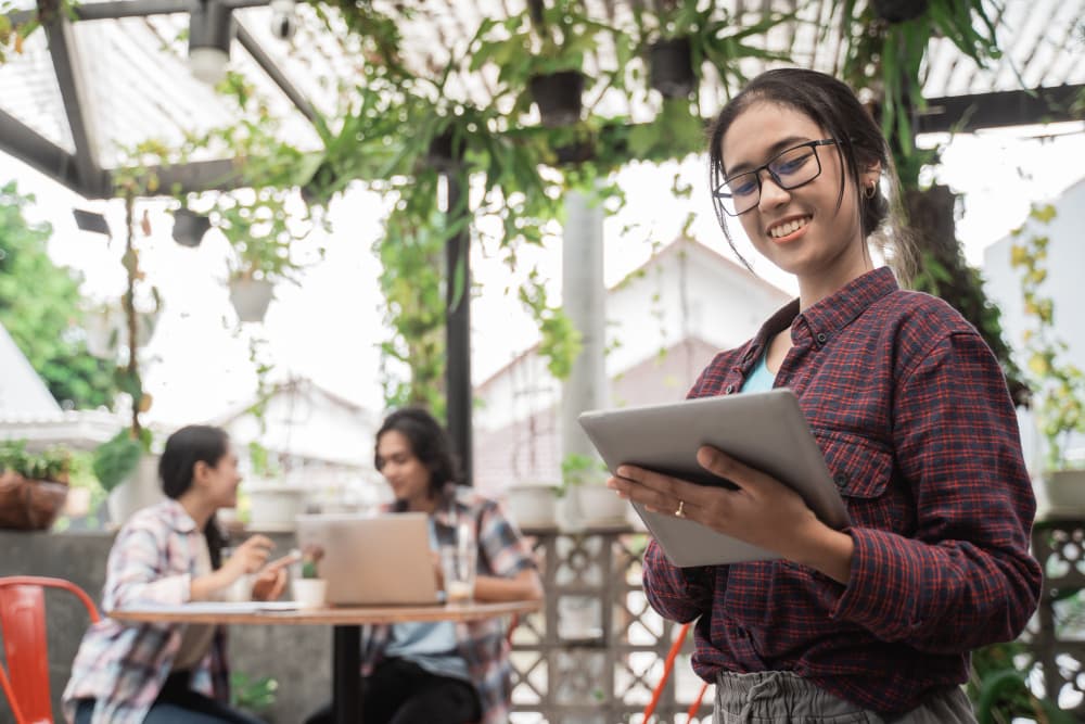 HRIS Kustom: Memenuhi Kebutuhan Beragam Bisnis Modern
